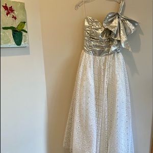 Vintage 80’s Gunne Sax Silver Lamé White Lace Gown